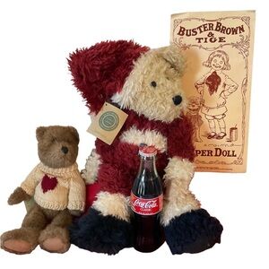 1998 Christmas Edition Coco Cola Classic  Santa Elves 8 oz Glass bottle.Unopened